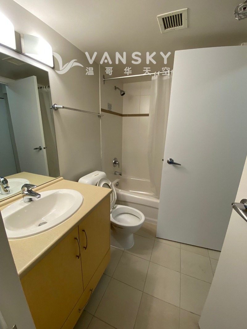 250416134155_333 right washroom.jpg